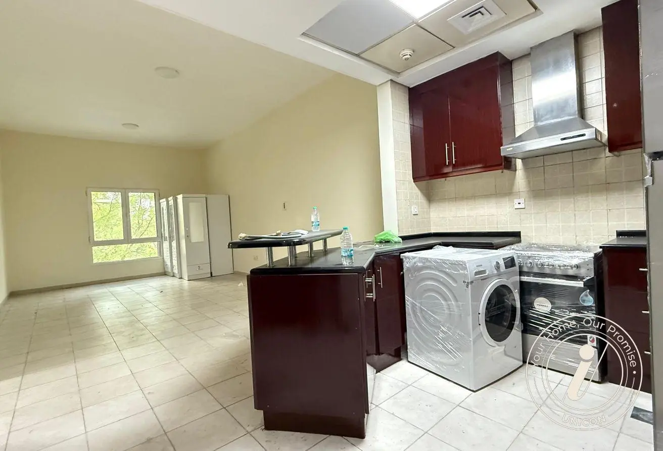 Spacious 1 Bedroom | With Balcony | Med Cluster